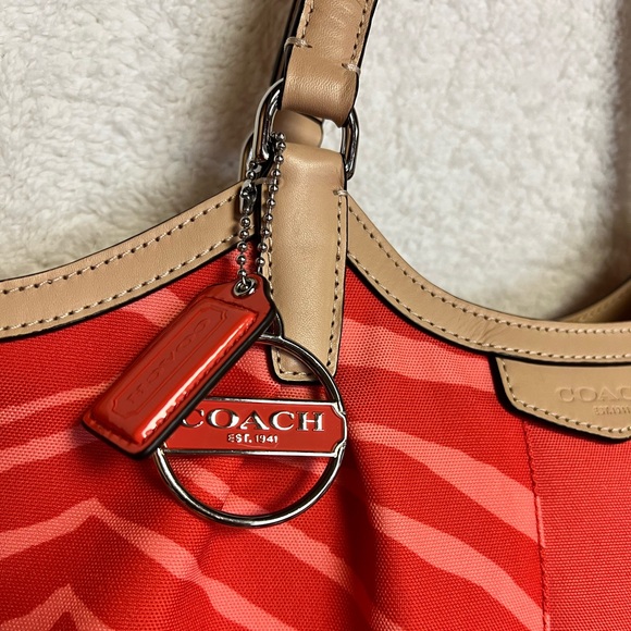 Coach purse - Picture 2 of 6